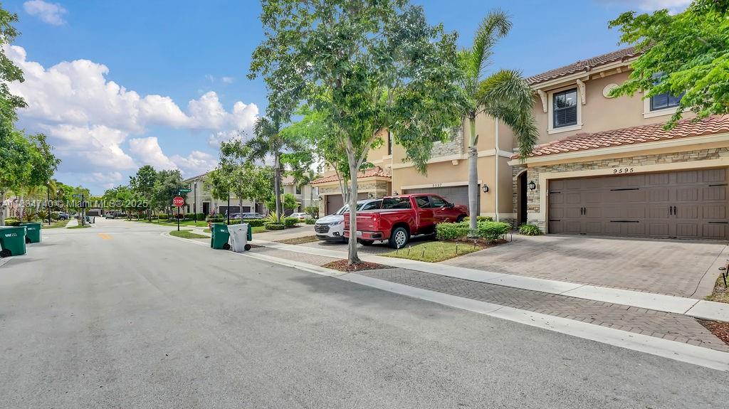 9595 N Town Parc Cir N