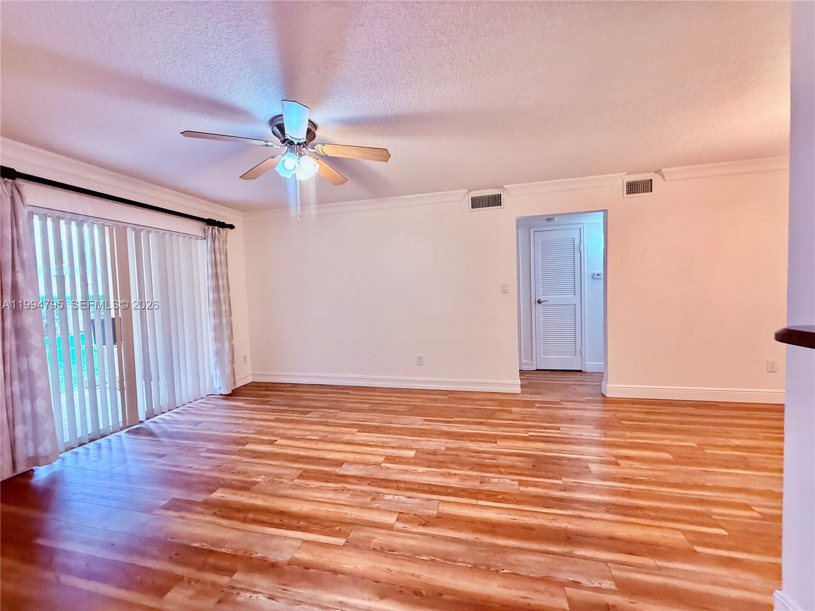 SAVANNAH AT RIVERSIDE CON - Residential