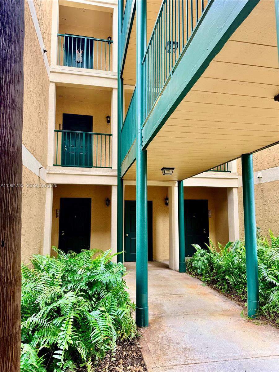 SAVANNAH AT RIVERSIDE CON - Residential