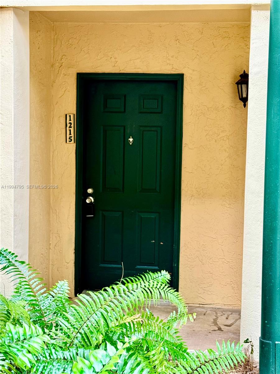 SAVANNAH AT RIVERSIDE CON - Residential