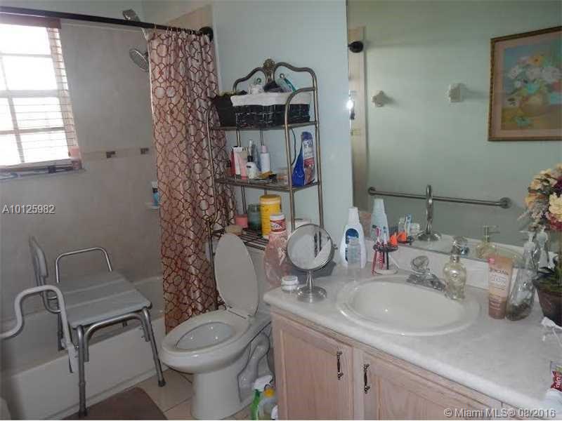 S & R OF INVERRARY PARCEL - Residential Lease