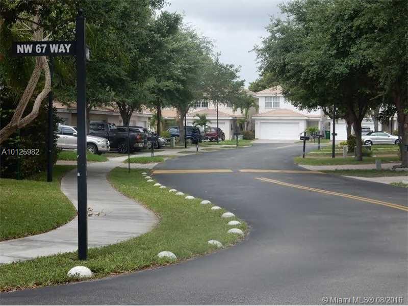 S & R OF INVERRARY PARCEL - Residential Lease