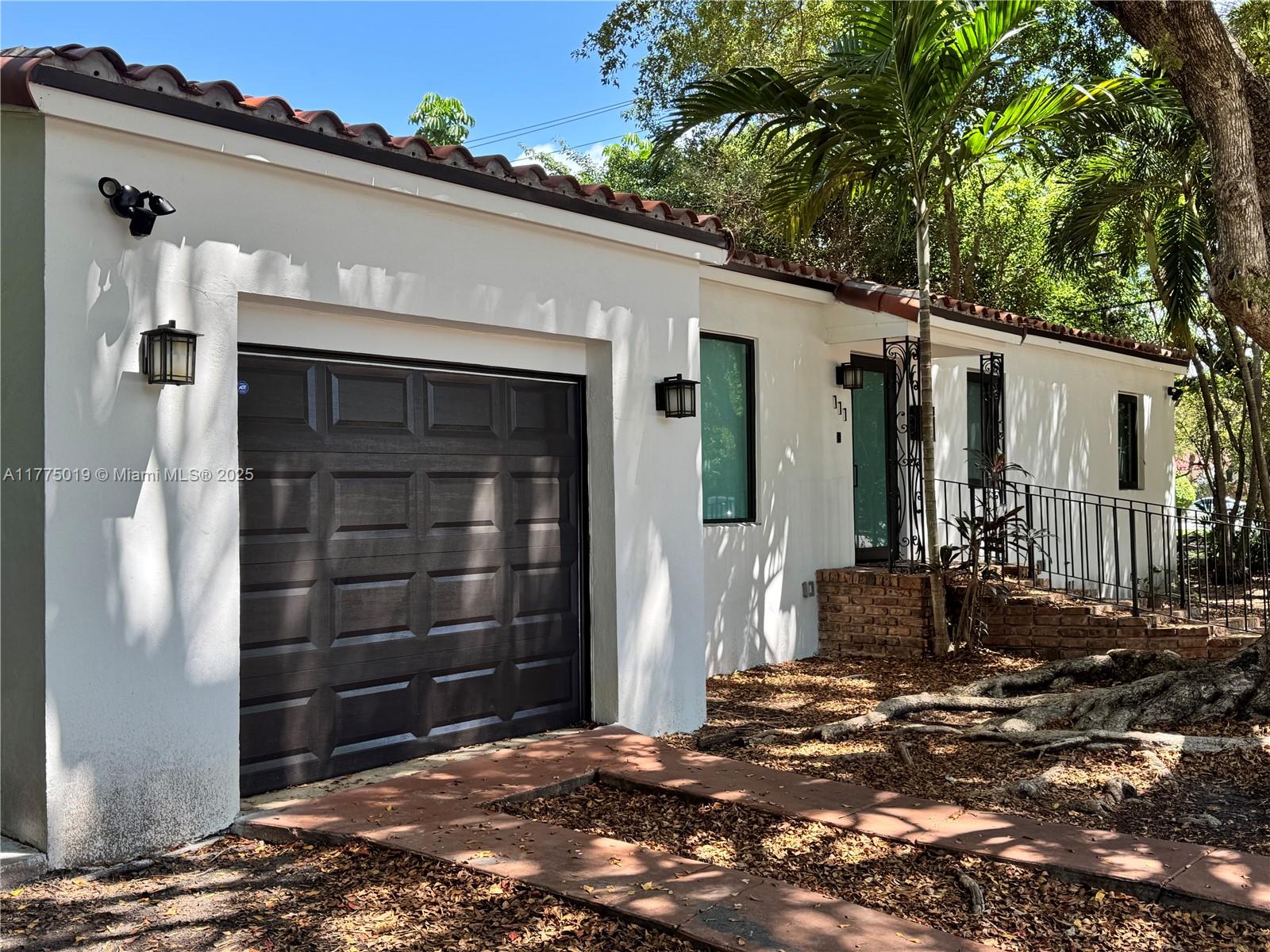 111 Avila Ct 111
