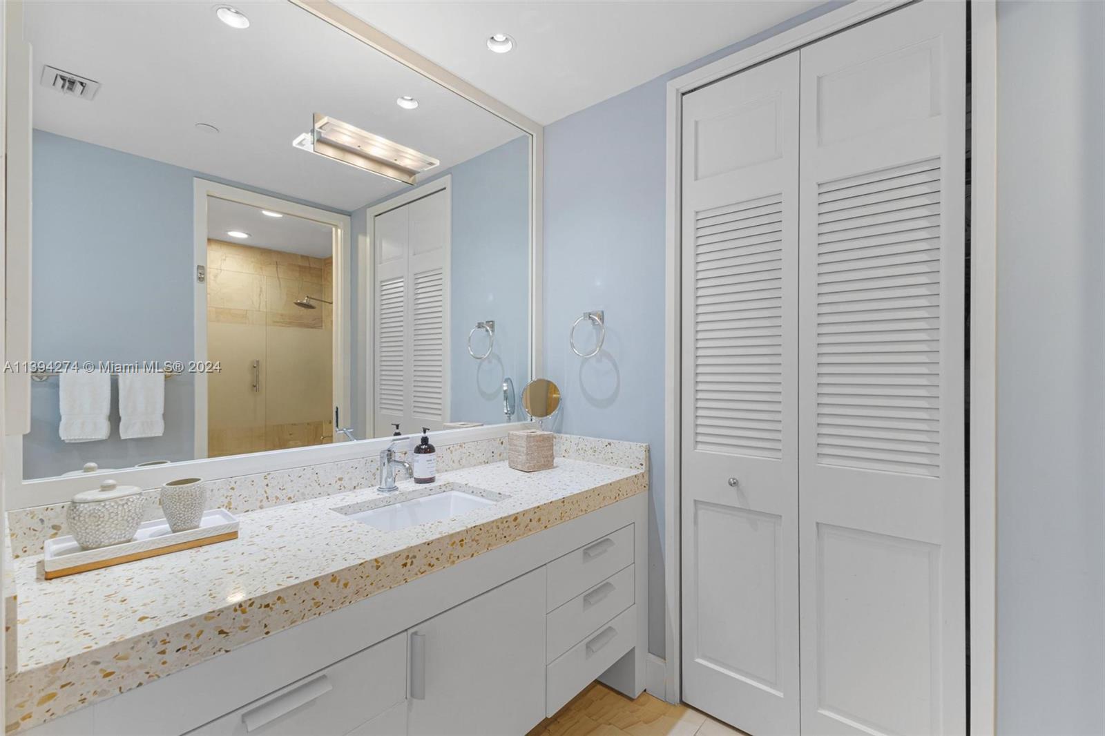 BAYVIEW FISHER ISL CONDO - Residential