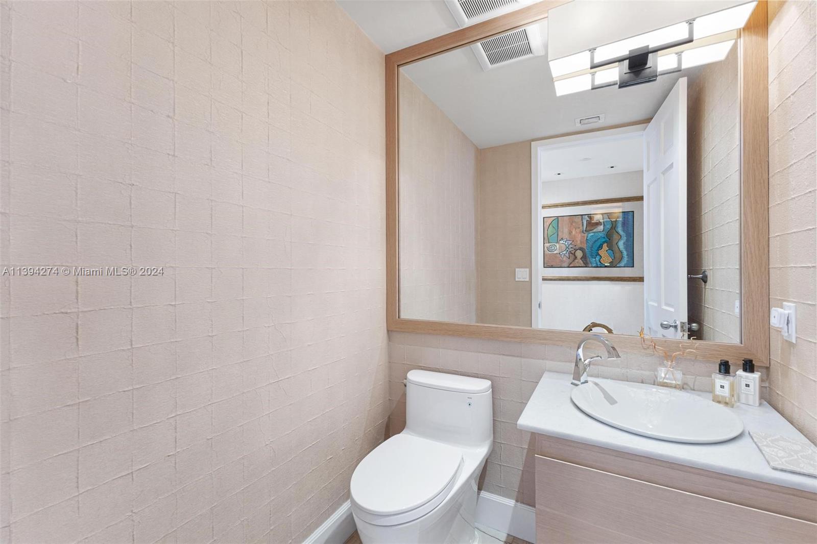 BAYVIEW FISHER ISL CONDO - Residential