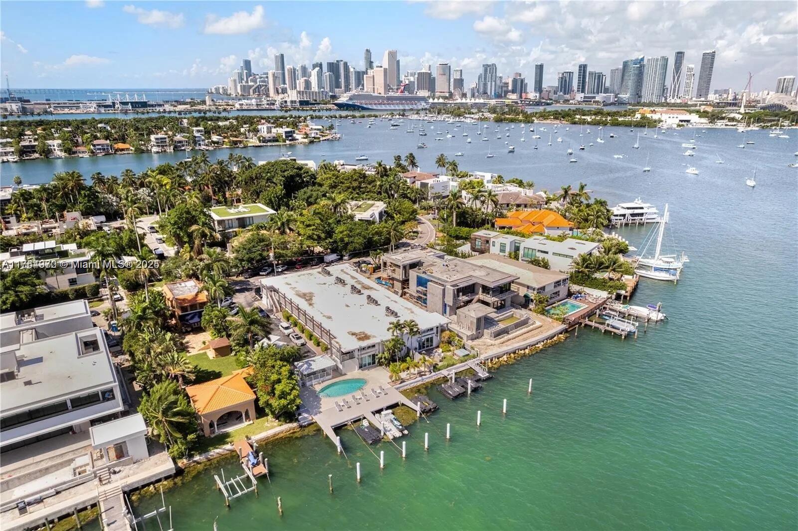 ISLAND CLUB OF SOUTH BEAC - Residential