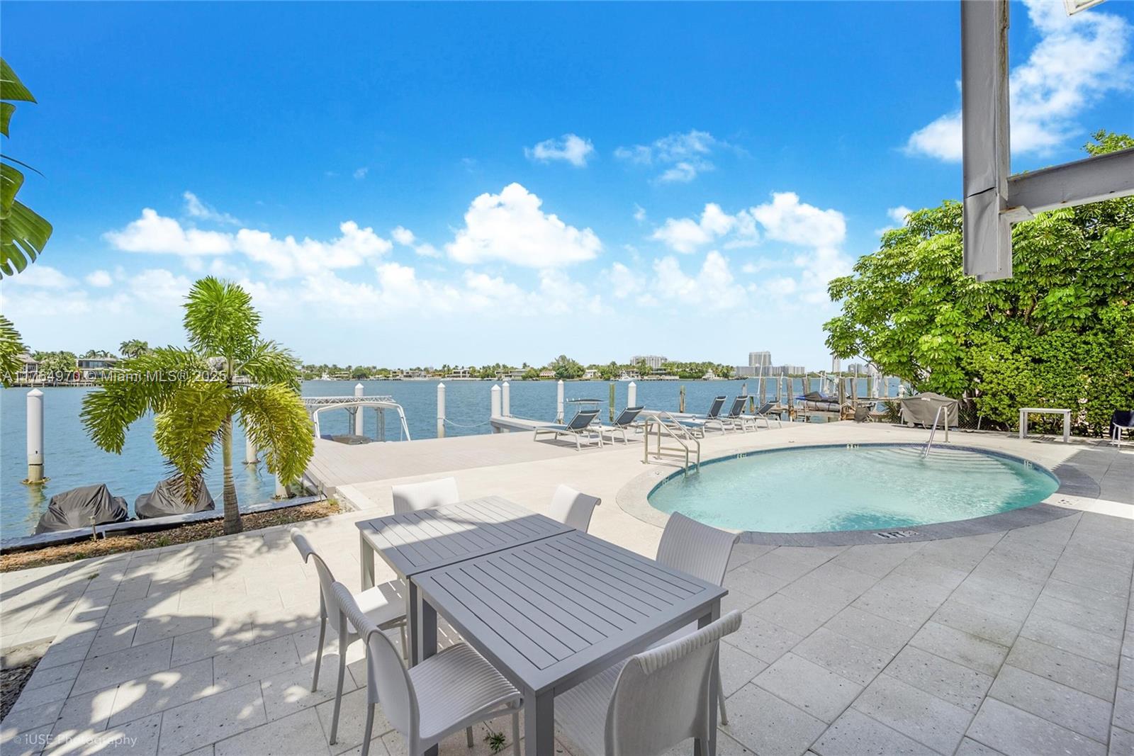 ISLAND CLUB OF SOUTH BEAC - Residential