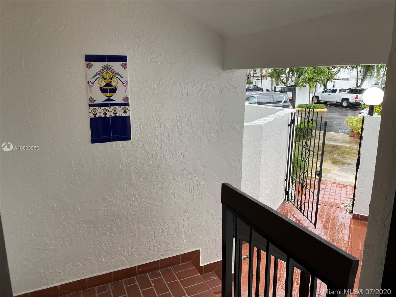 VILLA VENEZIA CONDO PH VI - Residential