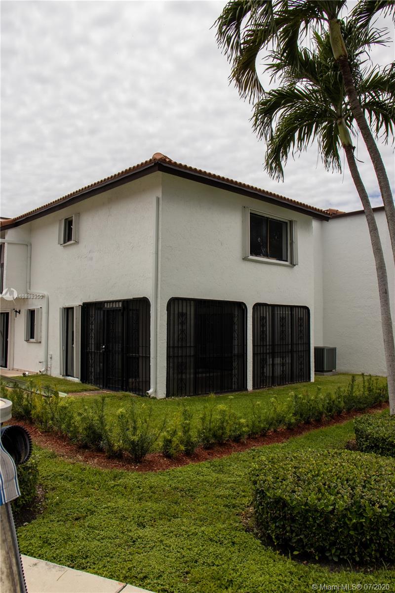 VILLA VENEZIA CONDO PH VI - Residential