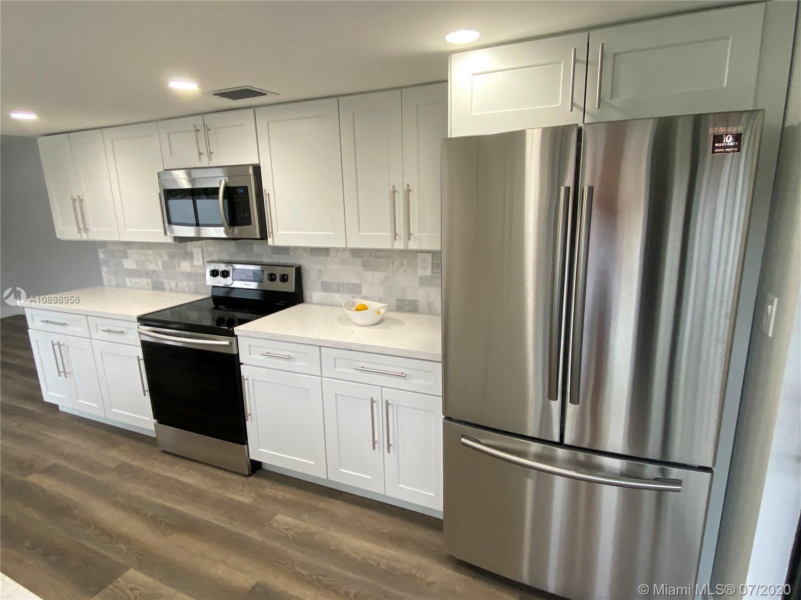 VILLA VENEZIA CONDO PH VI - Residential