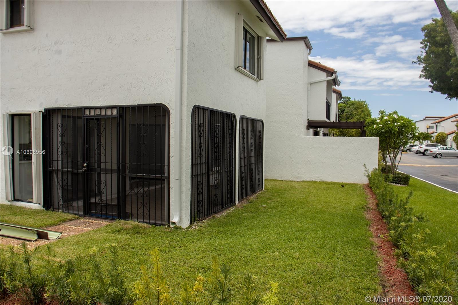 VILLA VENEZIA CONDO PH VI - Residential