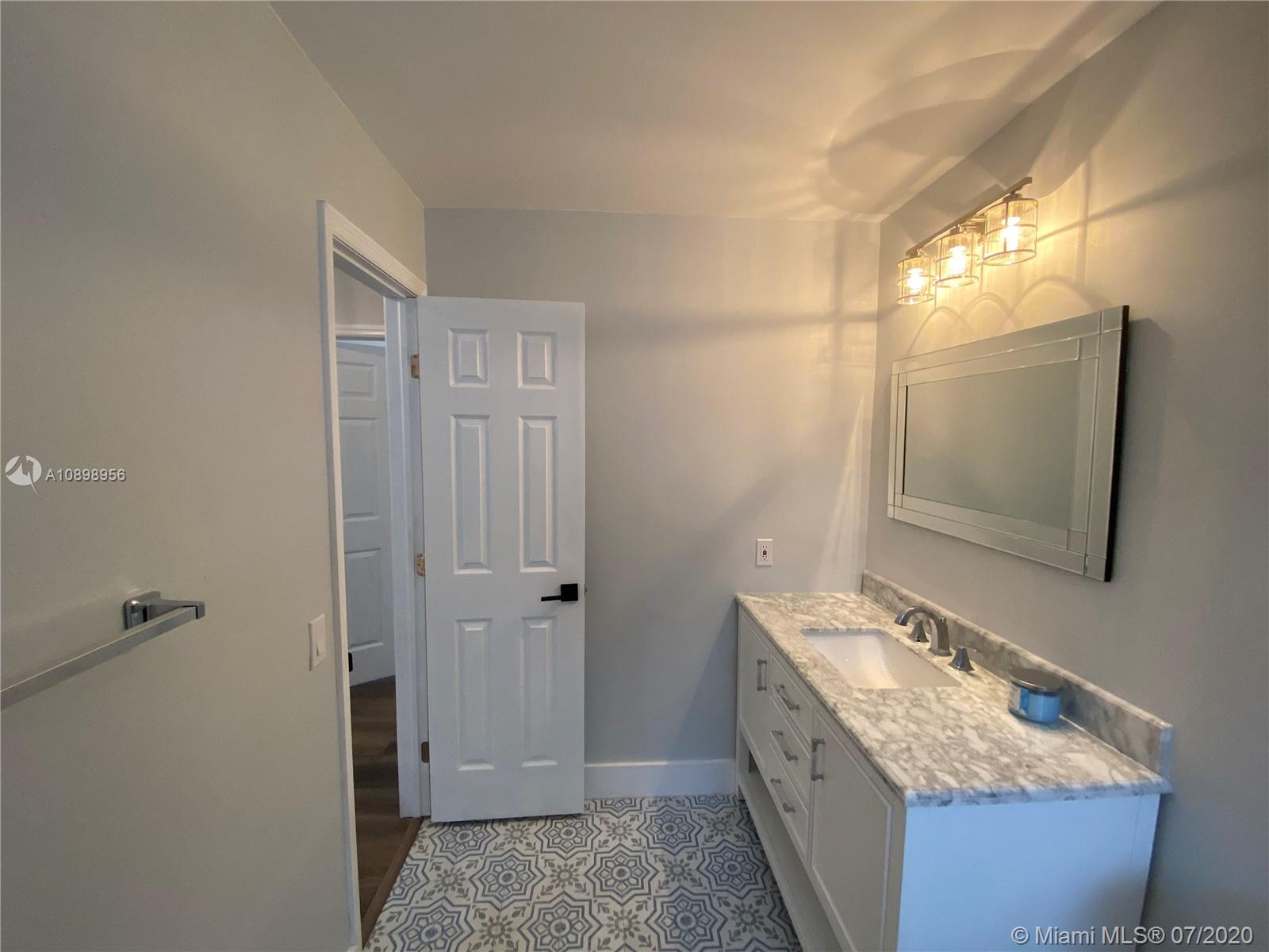 VILLA VENEZIA CONDO PH VI - Residential