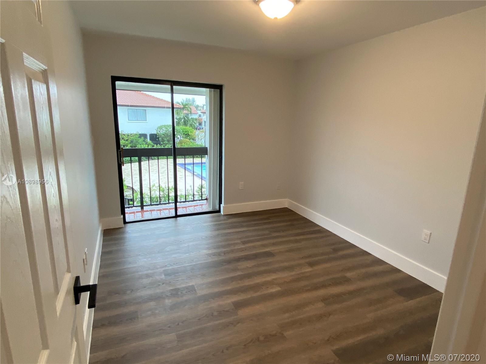 VILLA VENEZIA CONDO PH VI - Residential