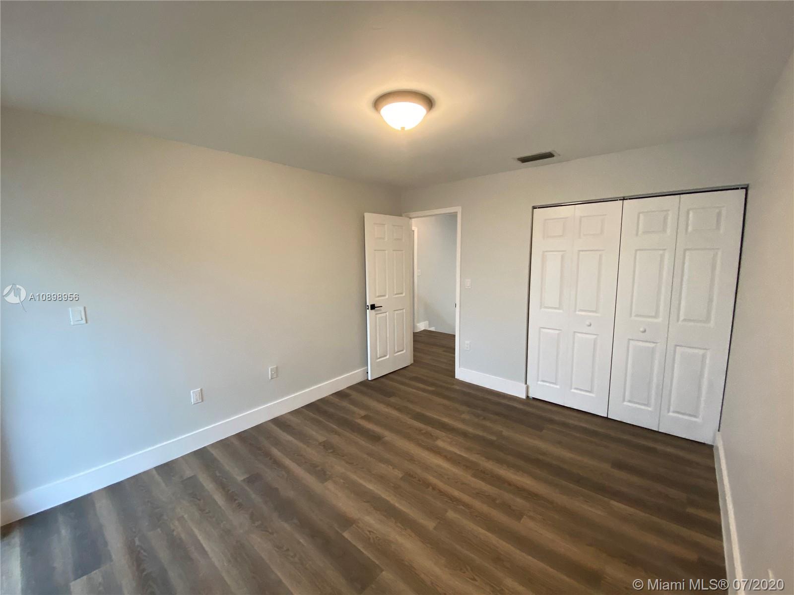 VILLA VENEZIA CONDO PH VI - Residential