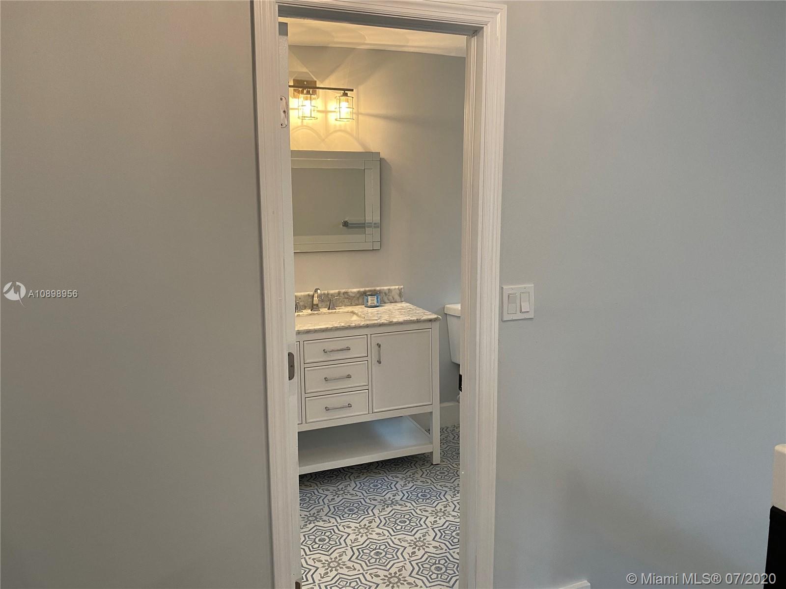 VILLA VENEZIA CONDO PH VI - Residential