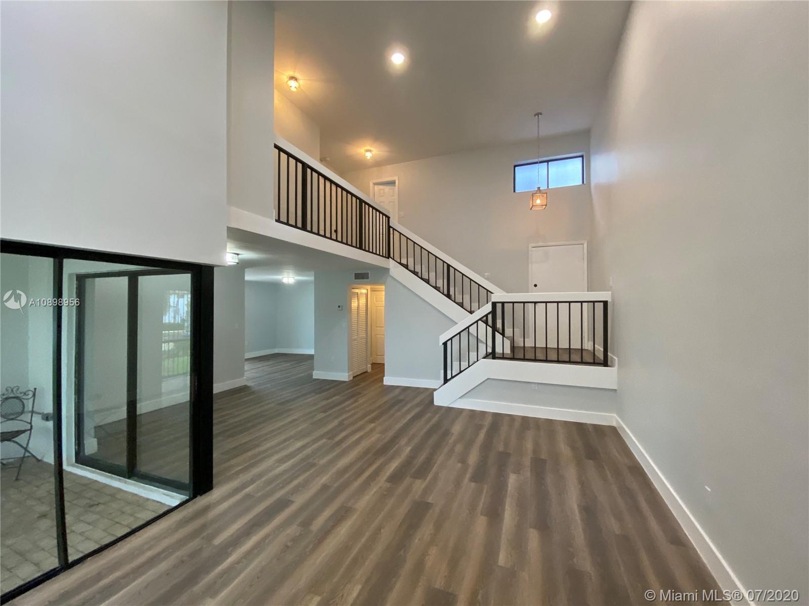 VILLA VENEZIA CONDO PH VI - Residential