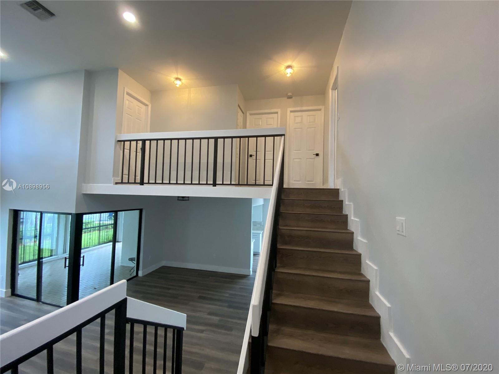 VILLA VENEZIA CONDO PH VI - Residential