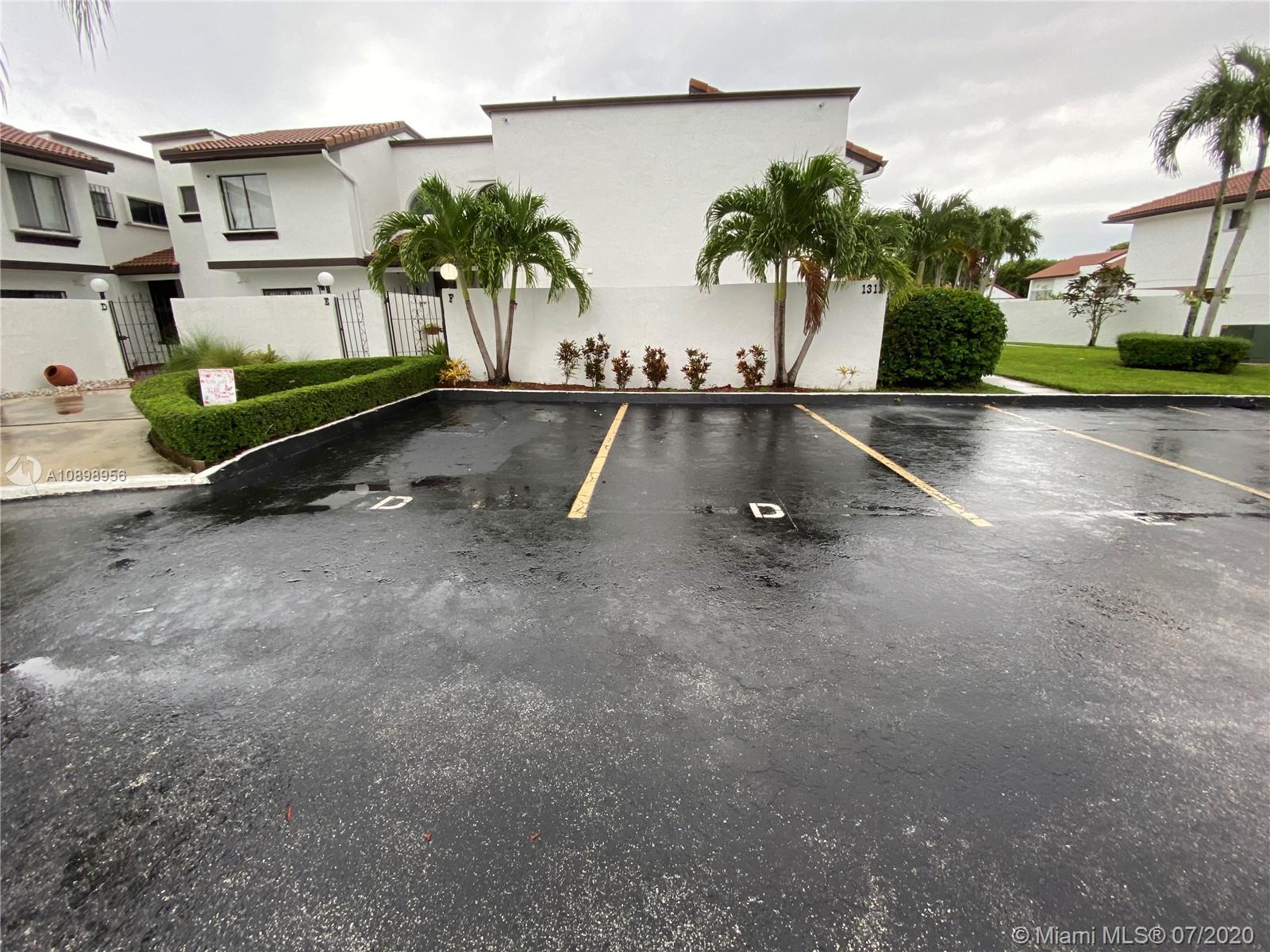 VILLA VENEZIA CONDO PH VI - Residential