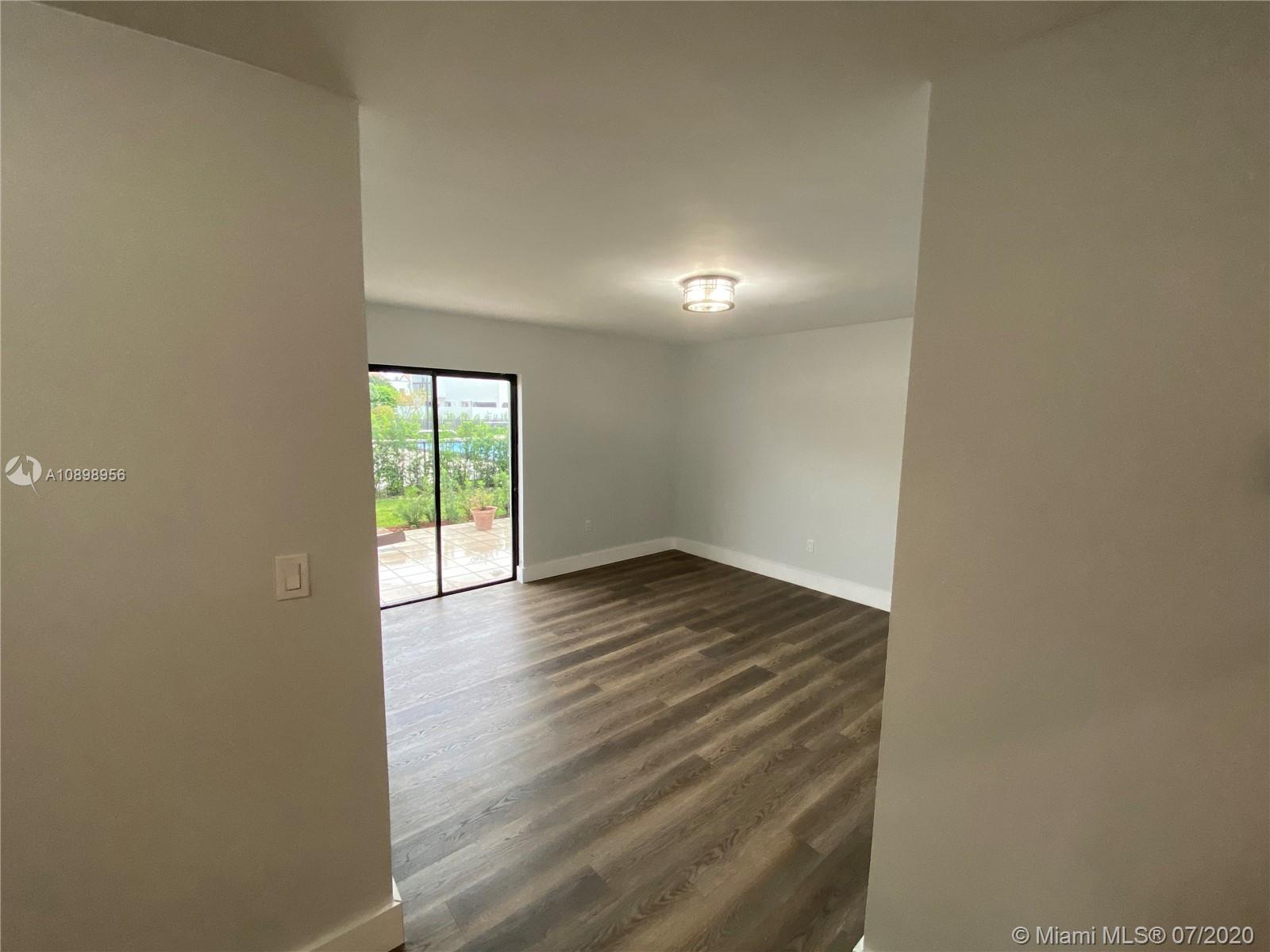 VILLA VENEZIA CONDO PH VI - Residential