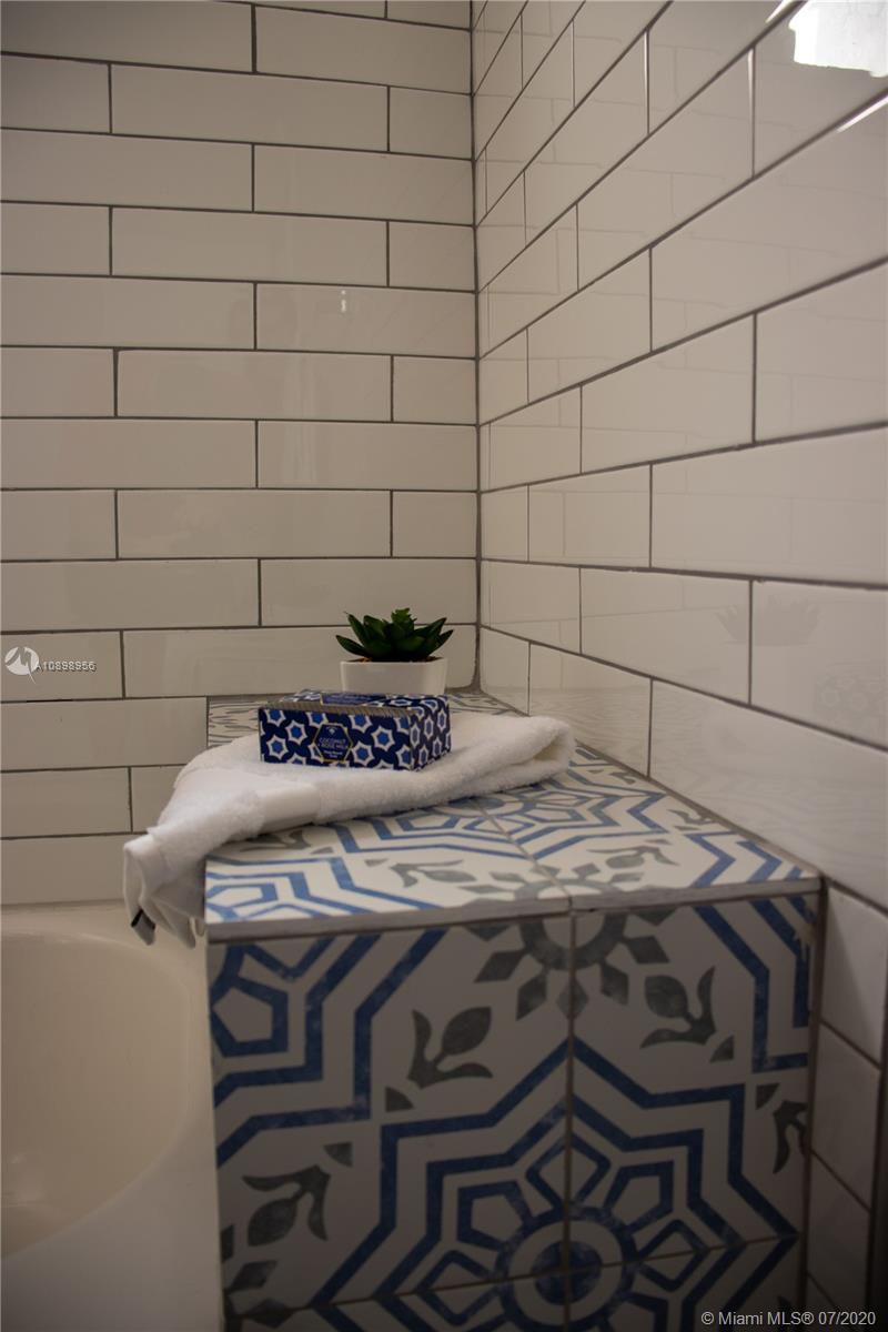 VILLA VENEZIA CONDO PH VI - Residential