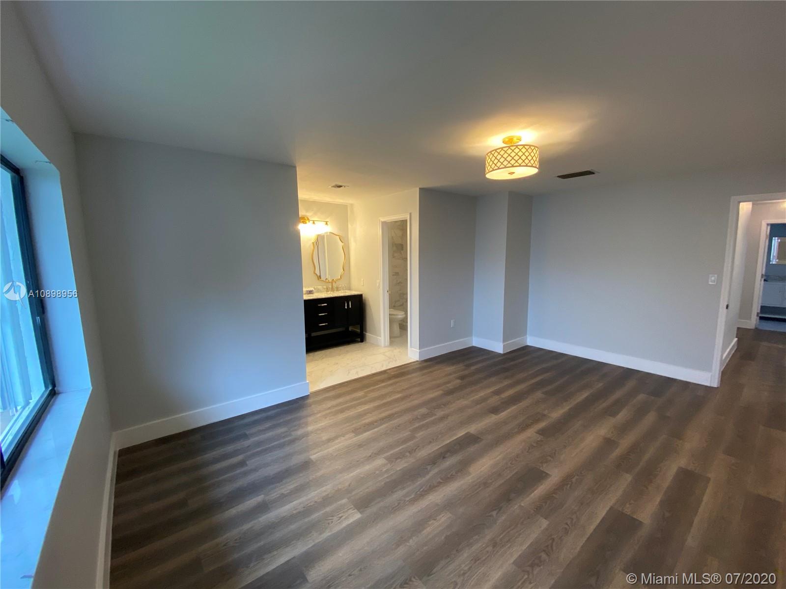 VILLA VENEZIA CONDO PH VI - Residential