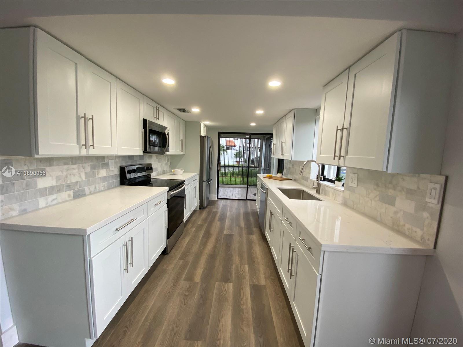 VILLA VENEZIA CONDO PH VI - Residential