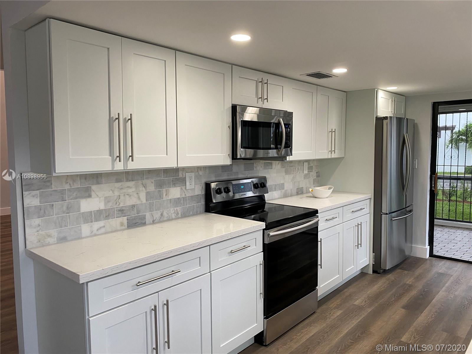 VILLA VENEZIA CONDO PH VI - Residential