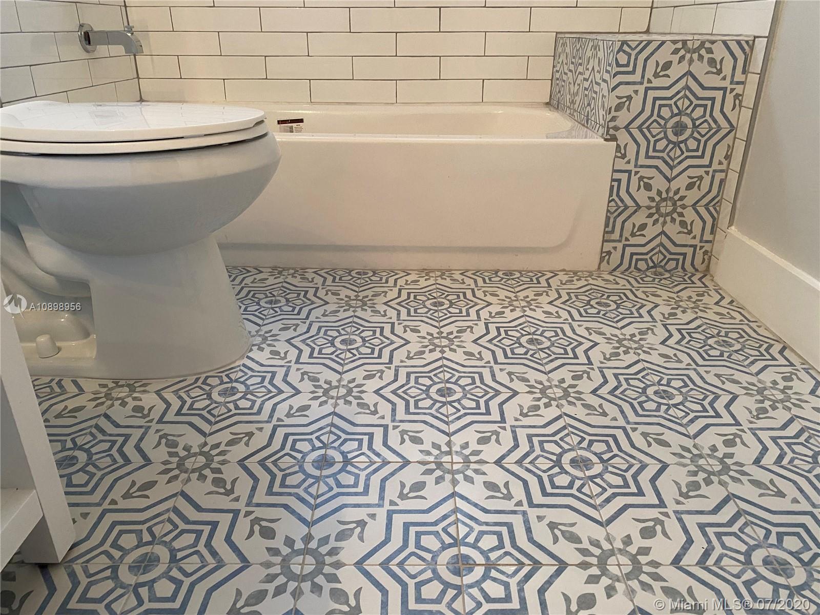 VILLA VENEZIA CONDO PH VI - Residential