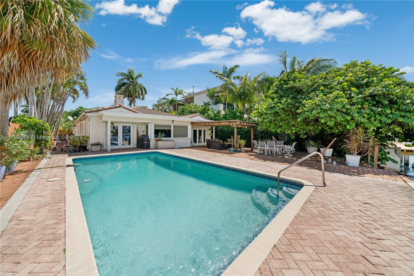 RIVO ALTO AMD - Residential