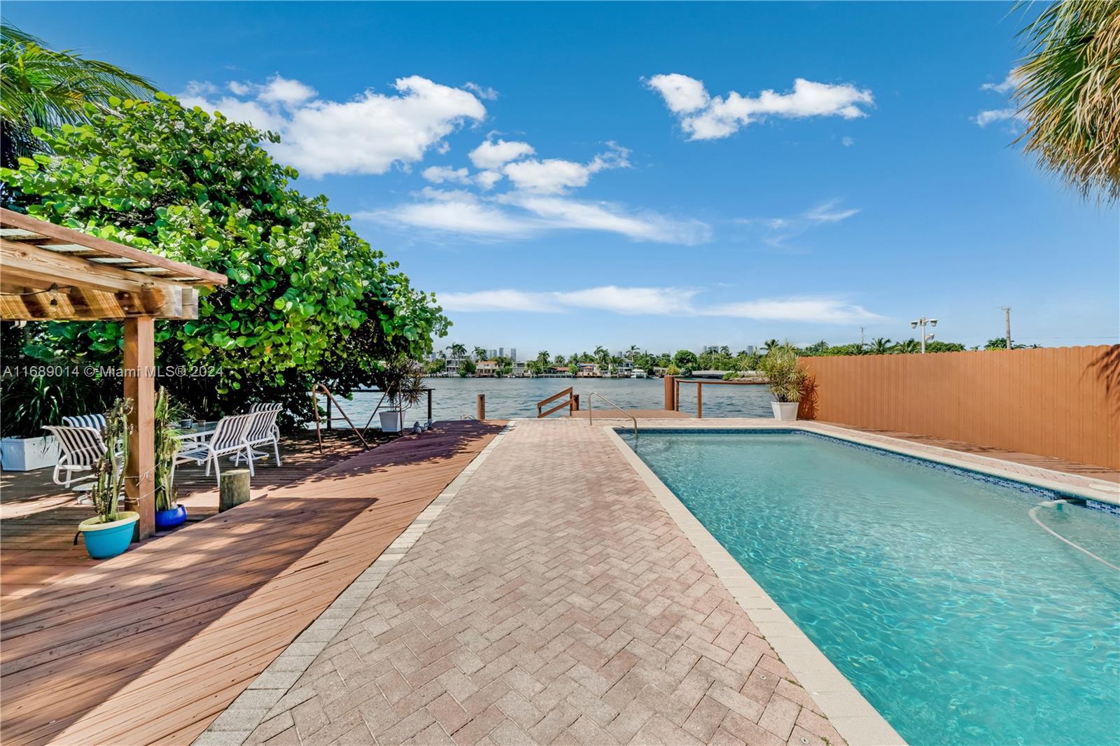 RIVO ALTO AMD - Residential