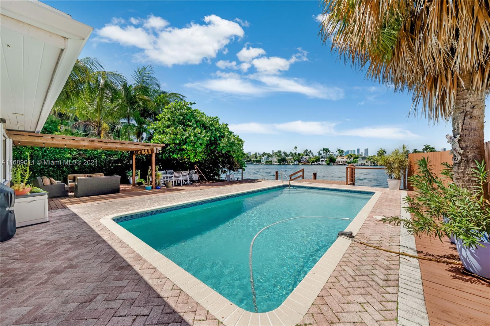 RIVO ALTO AMD - Residential