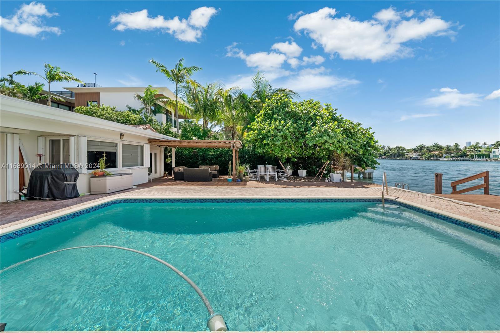 RIVO ALTO AMD - Residential