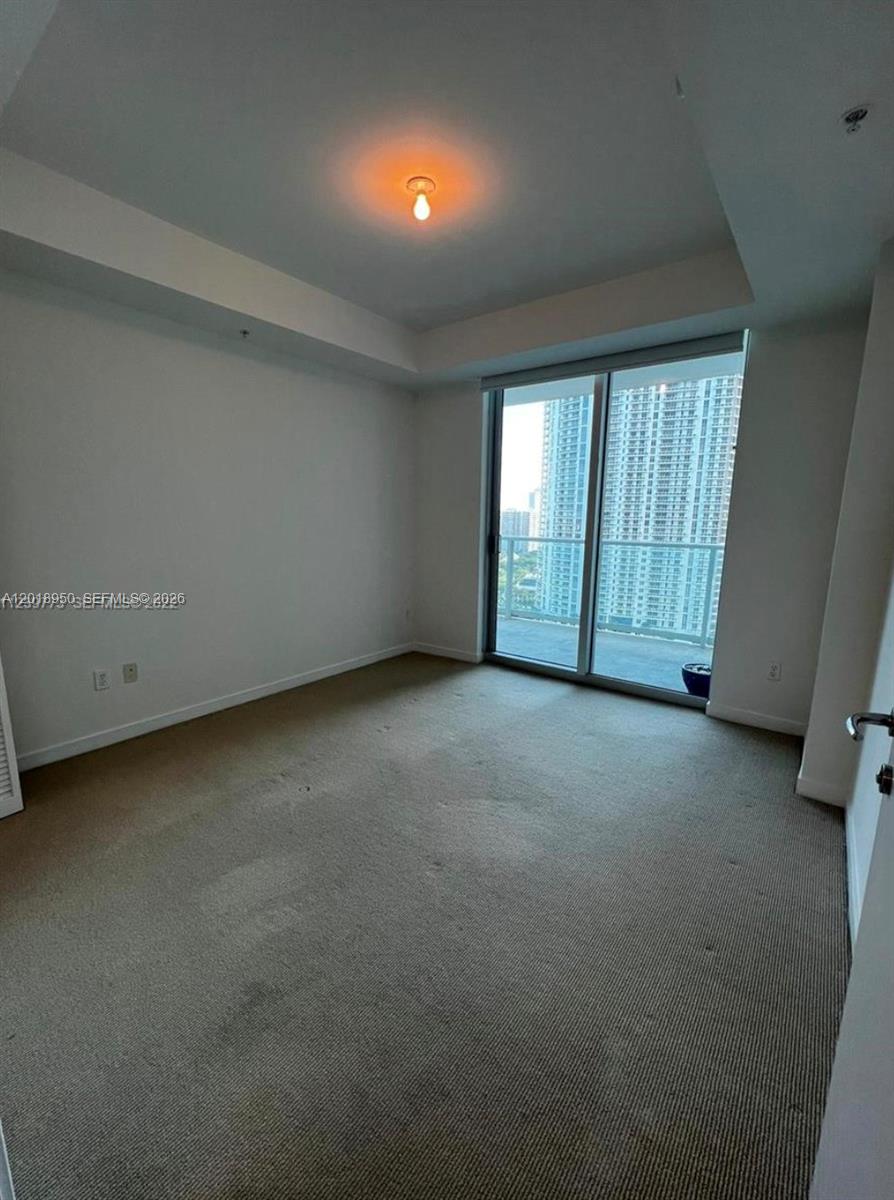 MET 1 CONDO - Residential