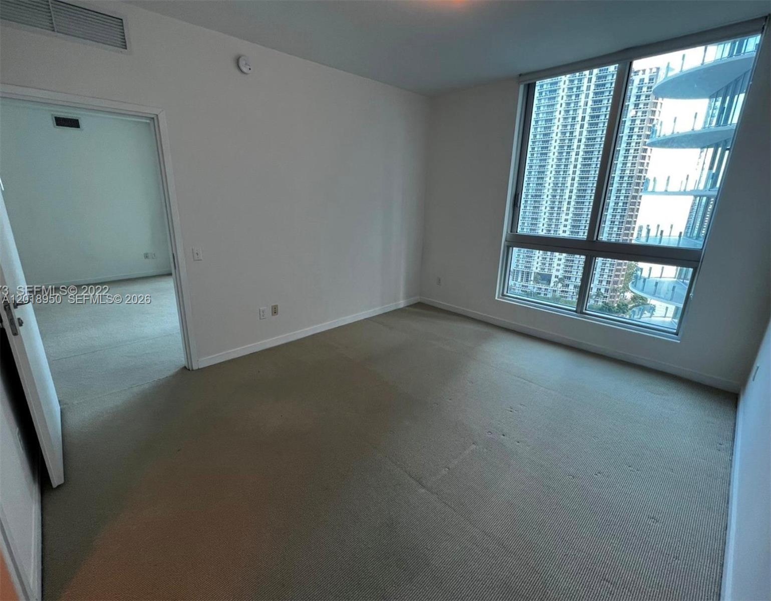 MET 1 CONDO - Residential