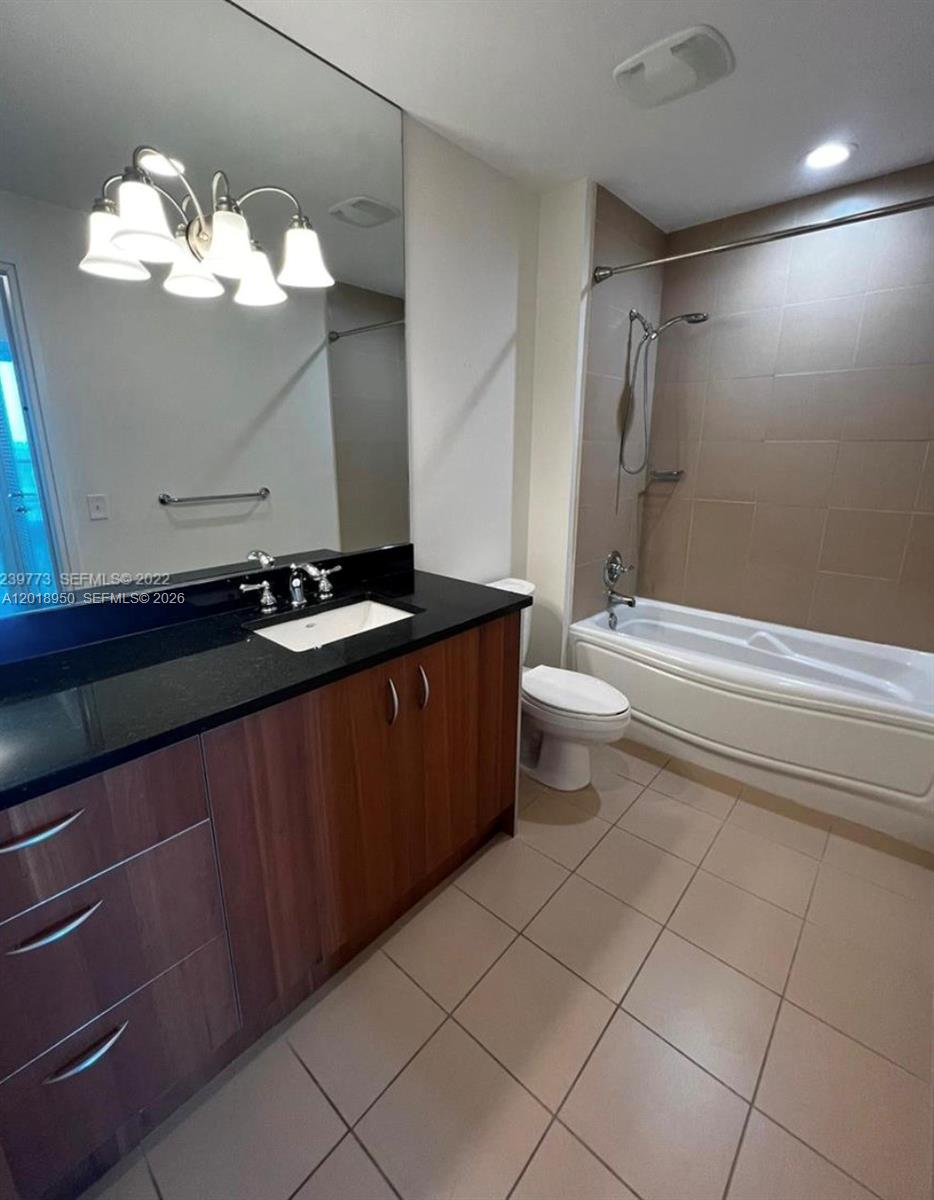 MET 1 CONDO - Residential