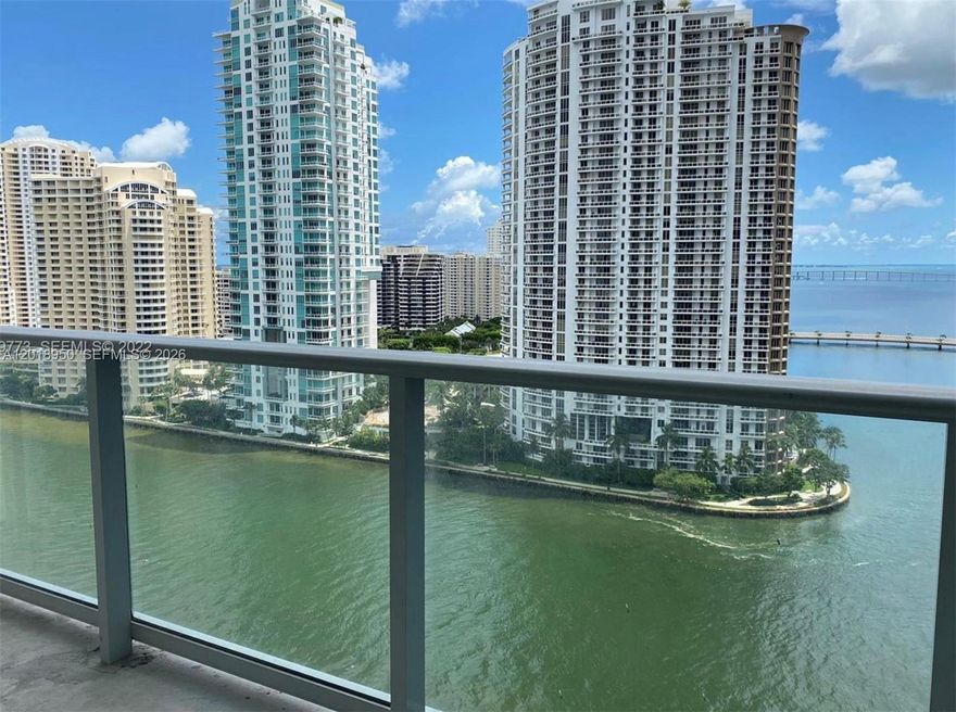 Enjoy this 2 bedrooms, 2 bathrooms unit, with amazing bay view. Floor-to-ceiling sliding glass door, hurricane-impact windows/doors, European-style kitchen with stainless-steel appliances, granite countertops and breakfast bars, spacious bedrooms with walk-in closets and private terraces with gorgeous water and city views. Met I offers luxury amenities including a grand pool deck, with a temperature-controlled swimming pool, fitness center with locker room, kids play area, club room with billiards, yoga studio, 24hs security and valet parking.