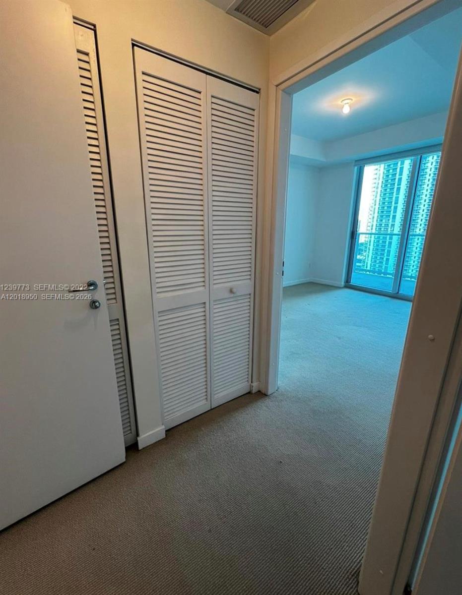 MET 1 CONDO - Residential