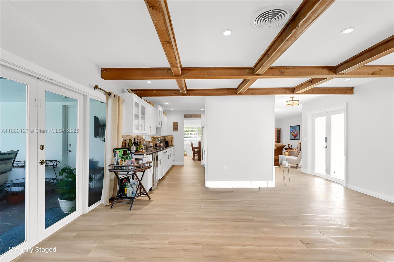 MIAMI LAKES SEC 6 - Residential