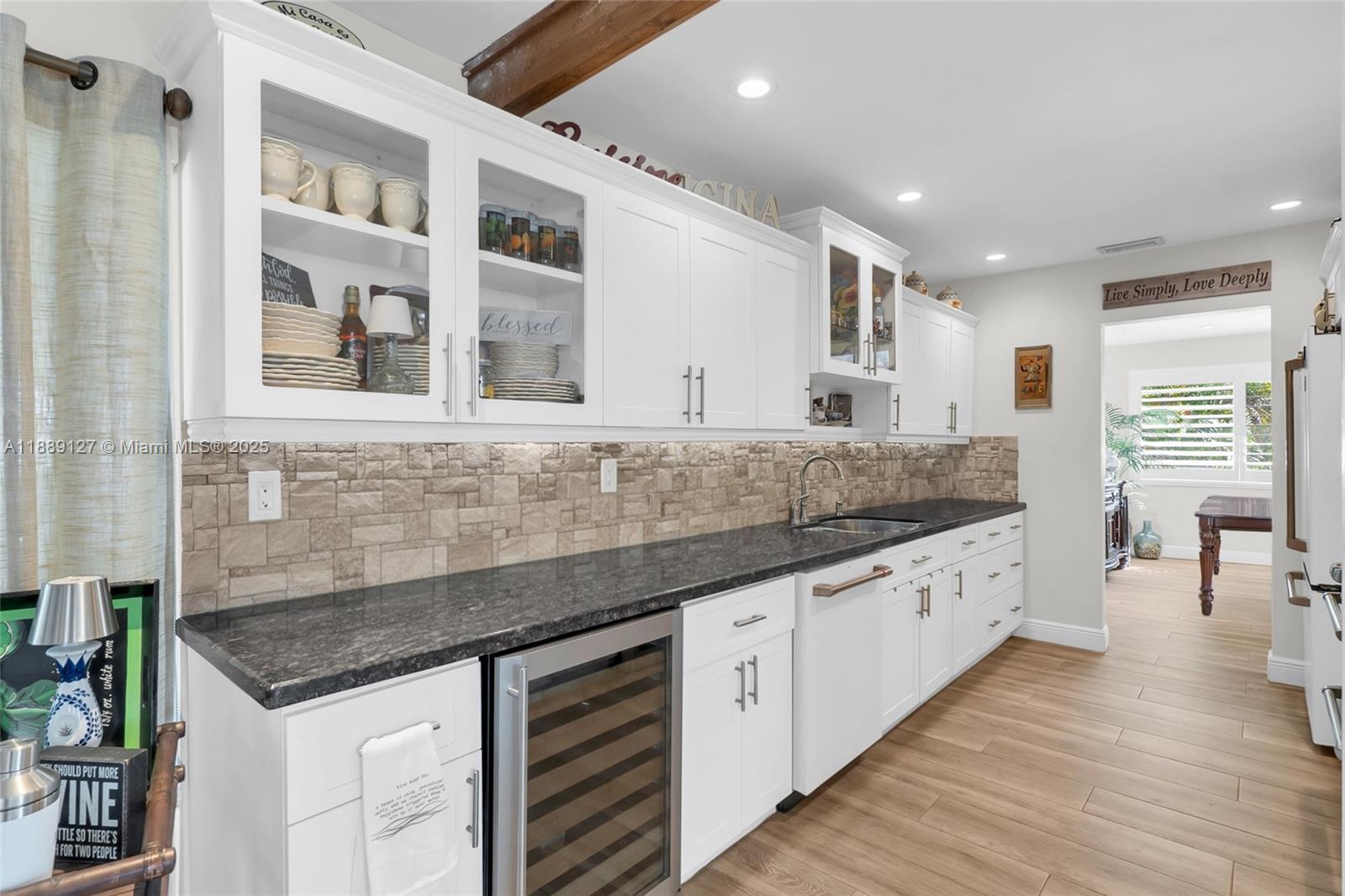 MIAMI LAKES SEC 6 - Residential
