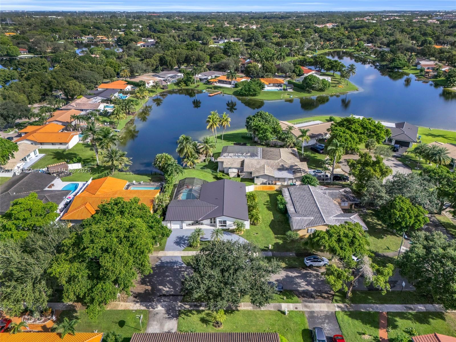 MIAMI LAKES SEC 6 - Residential