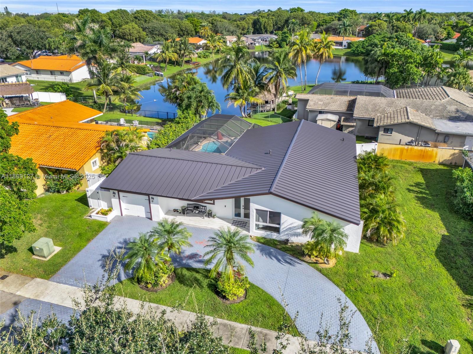 MIAMI LAKES SEC 6 - Residential