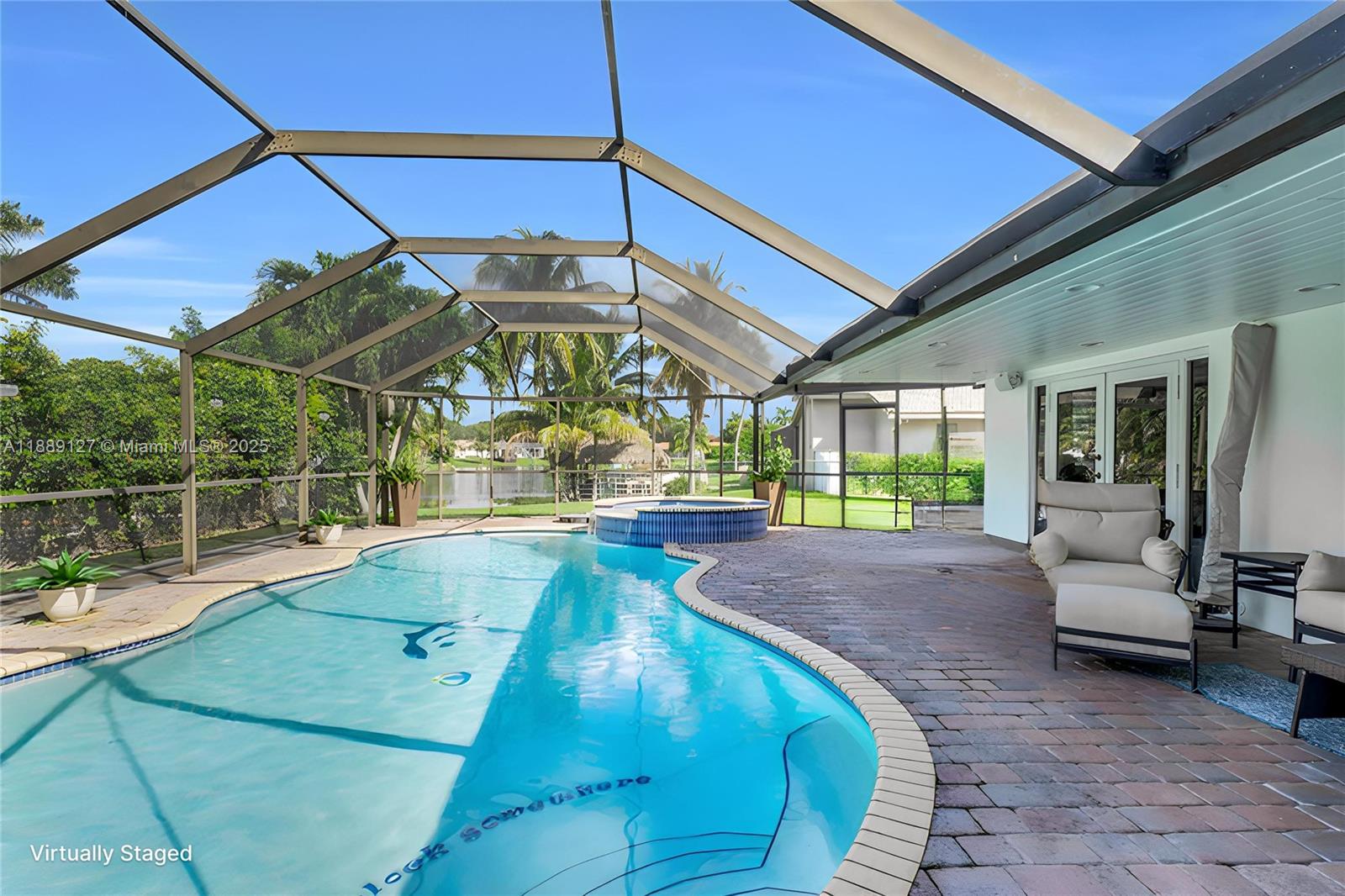 MIAMI LAKES SEC 6 - Residential