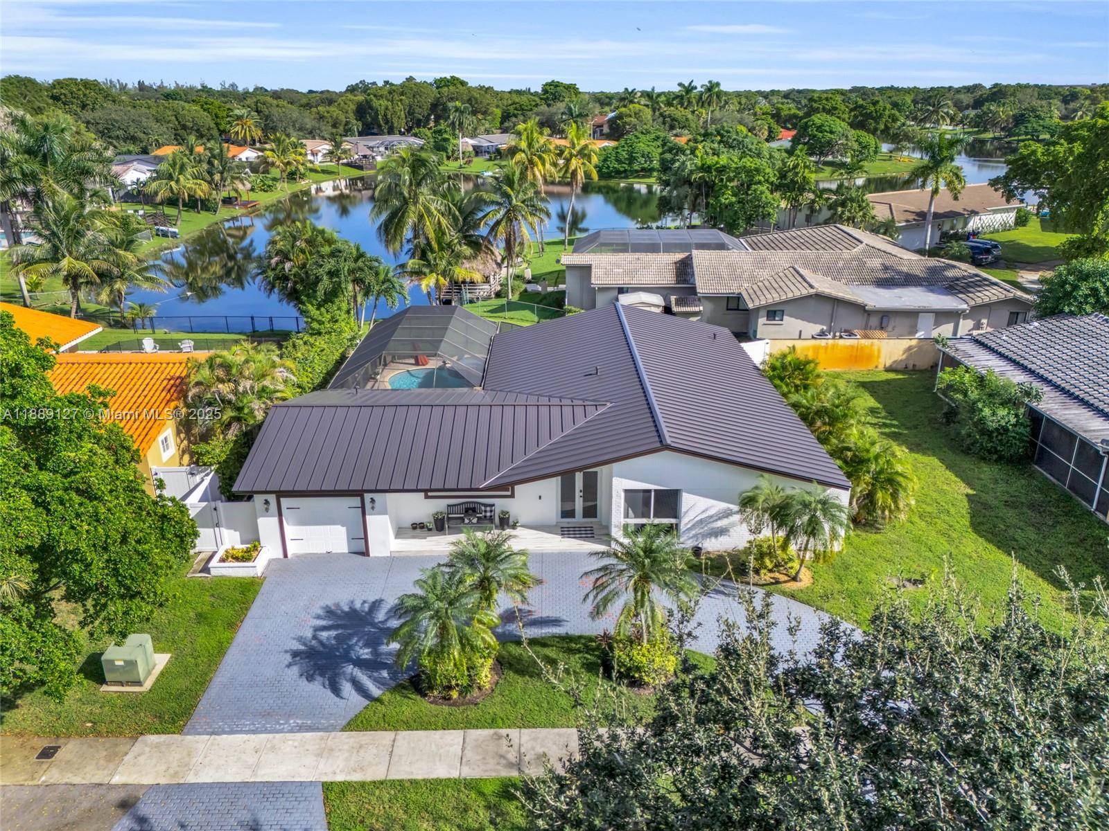 MIAMI LAKES SEC 6 - Residential