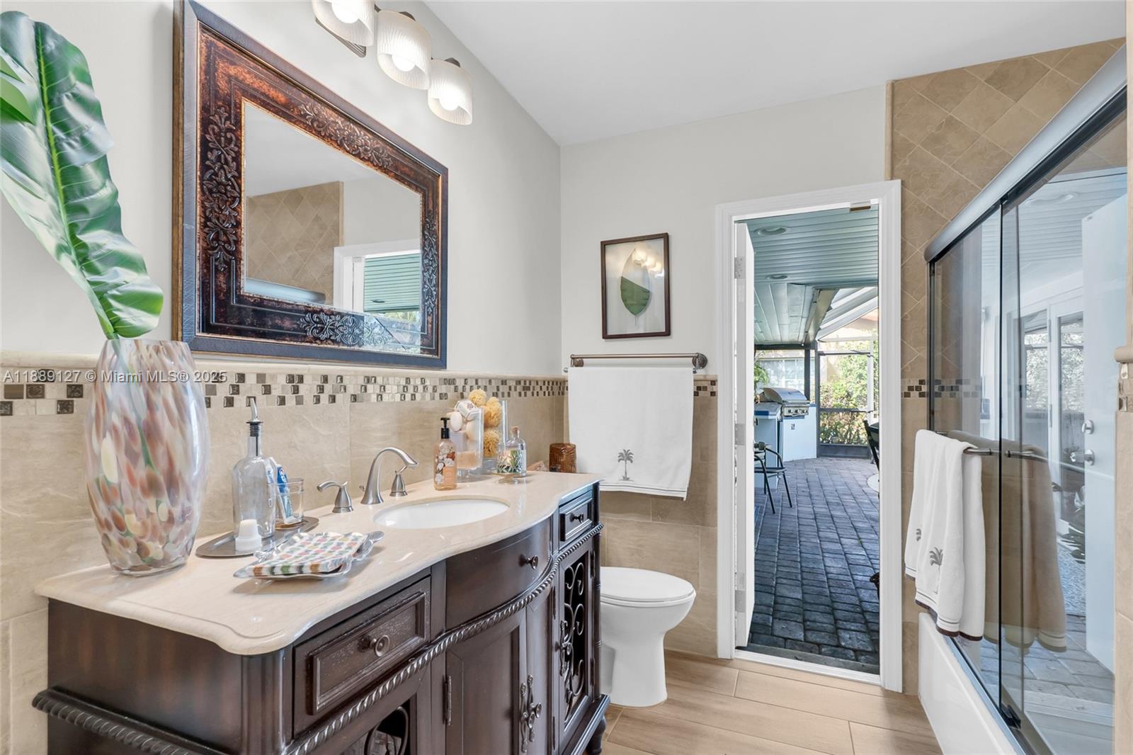 MIAMI LAKES SEC 6 - Residential