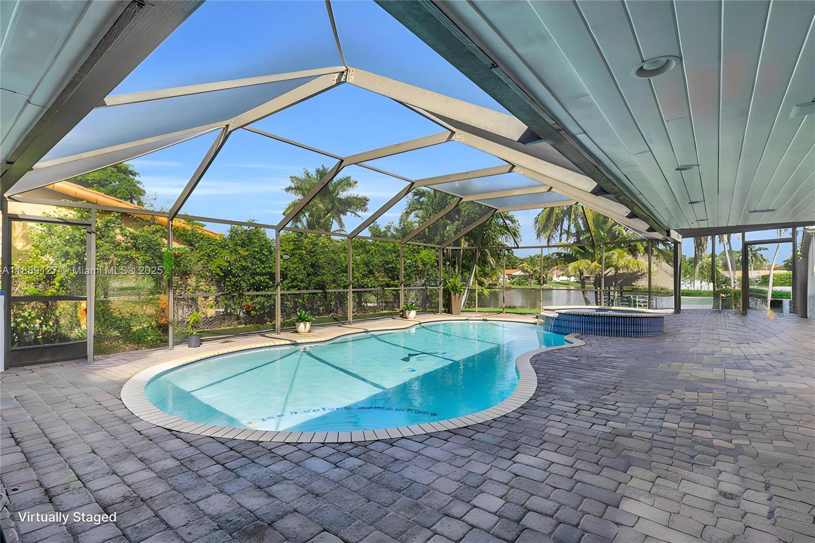 MIAMI LAKES SEC 6 - Residential