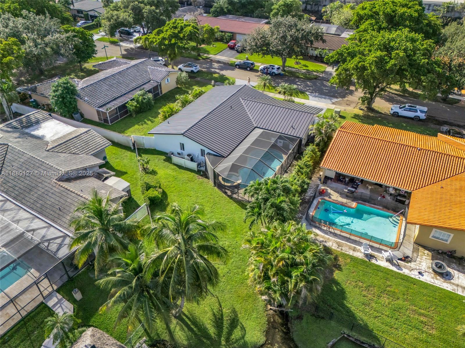 MIAMI LAKES SEC 6 - Residential