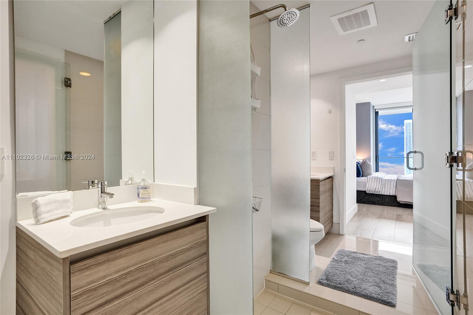 3401 MIDTOWN CONDO - Residential Lease