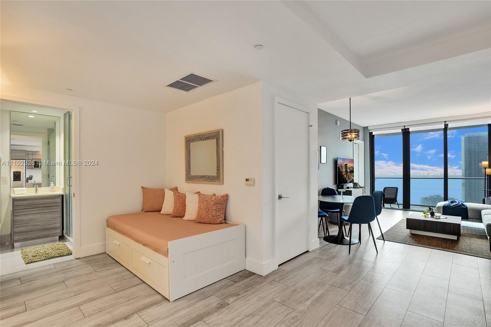 3401 MIDTOWN CONDO - Residential Lease