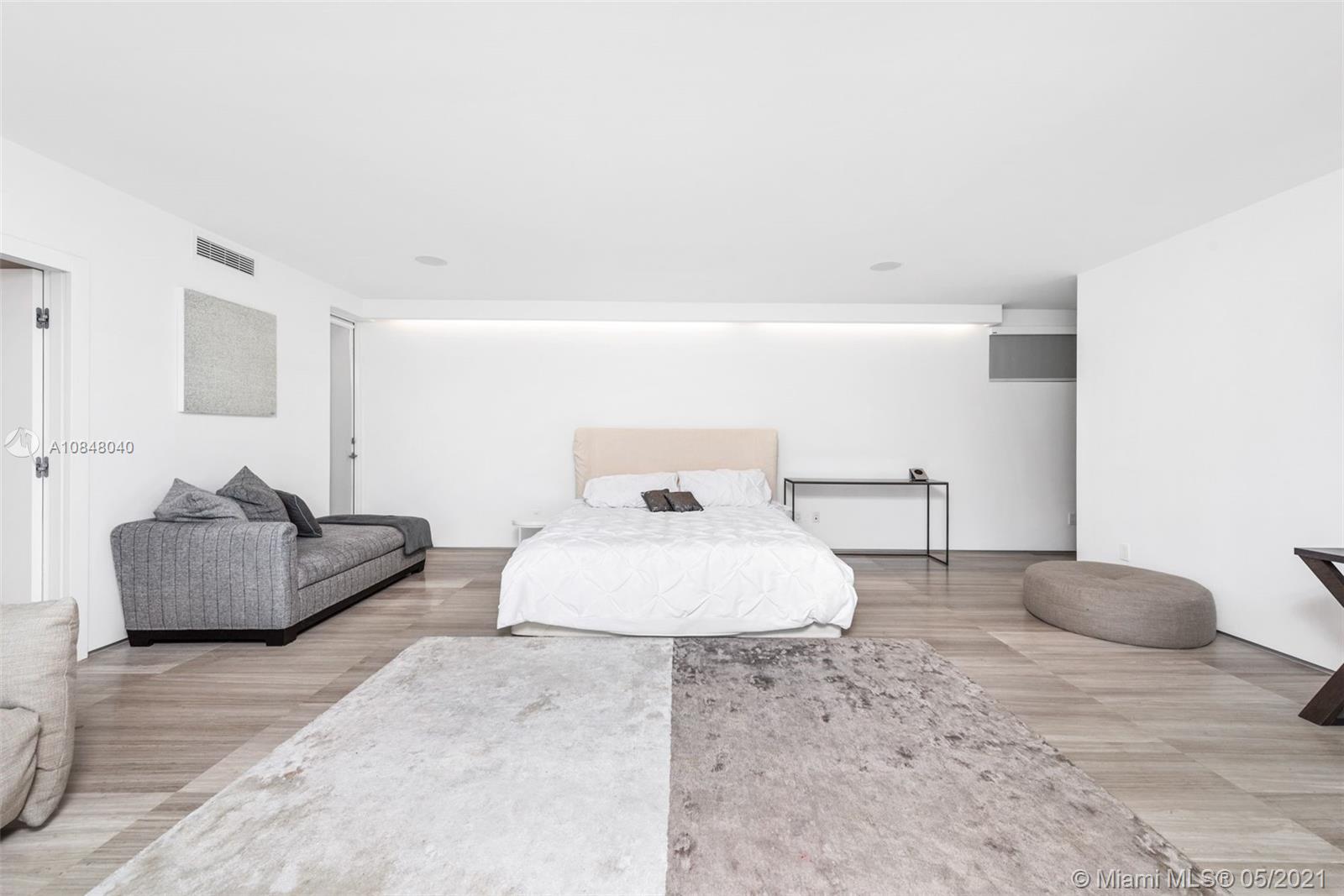 GOLDEN BEACH SEC B - Residential