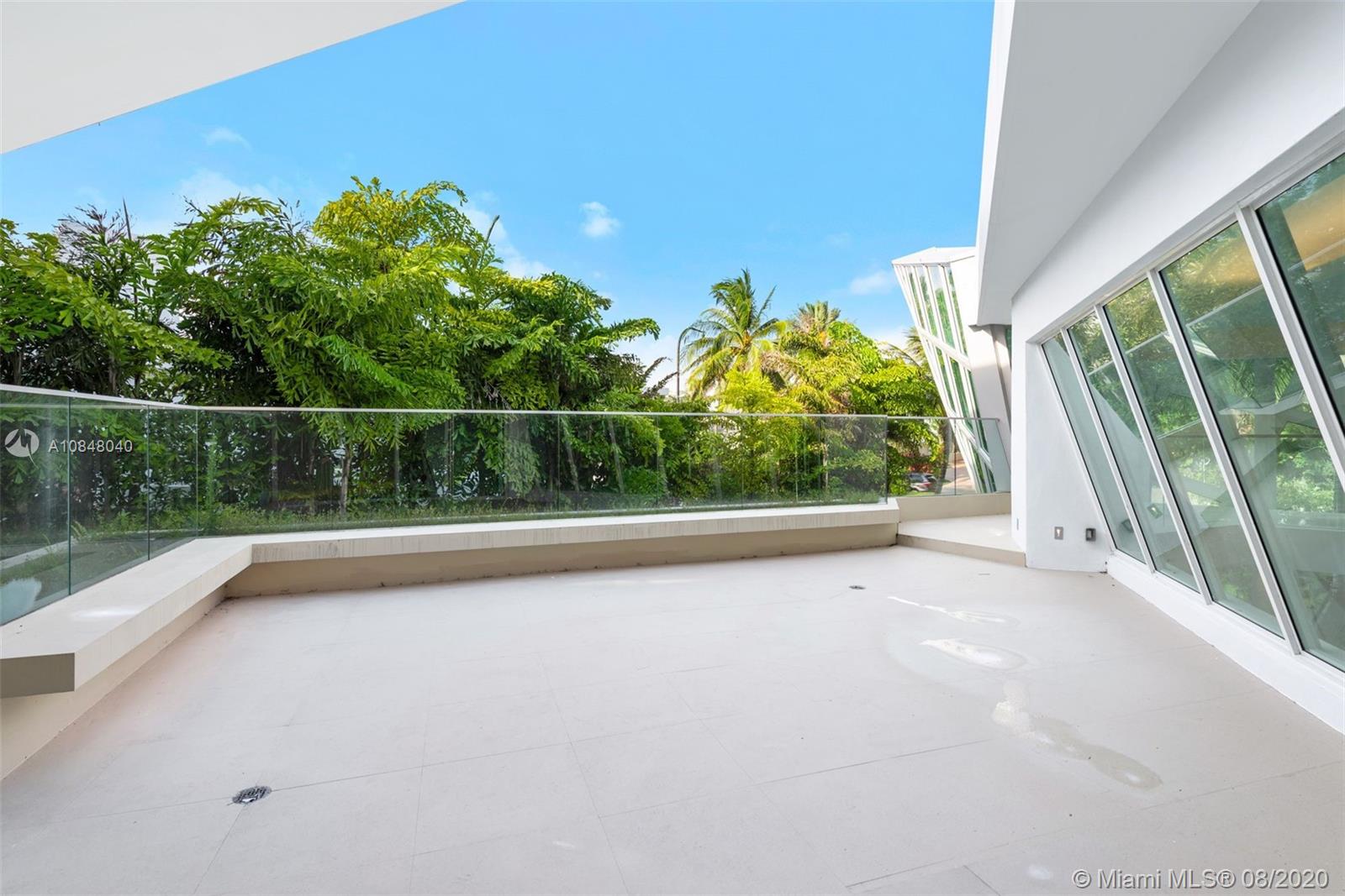 GOLDEN BEACH SEC B - Residential